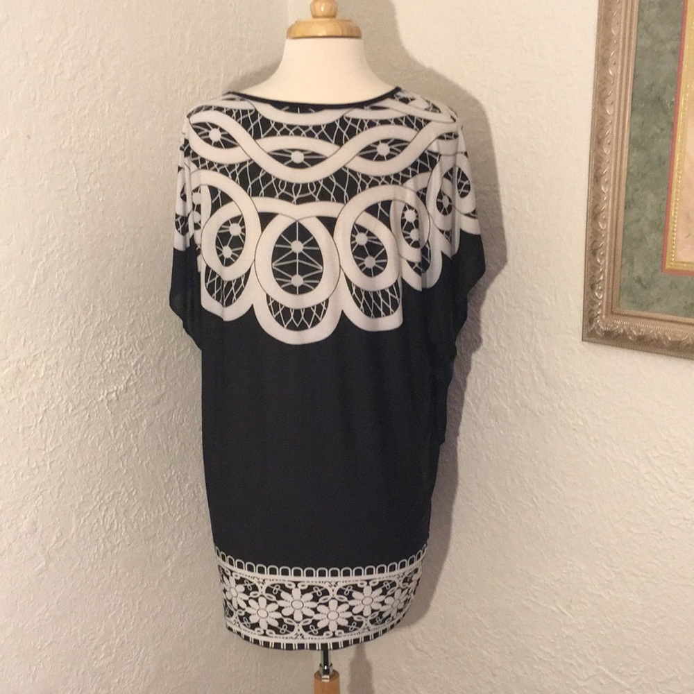 Black & white dress shirt - Picture 2 of 5